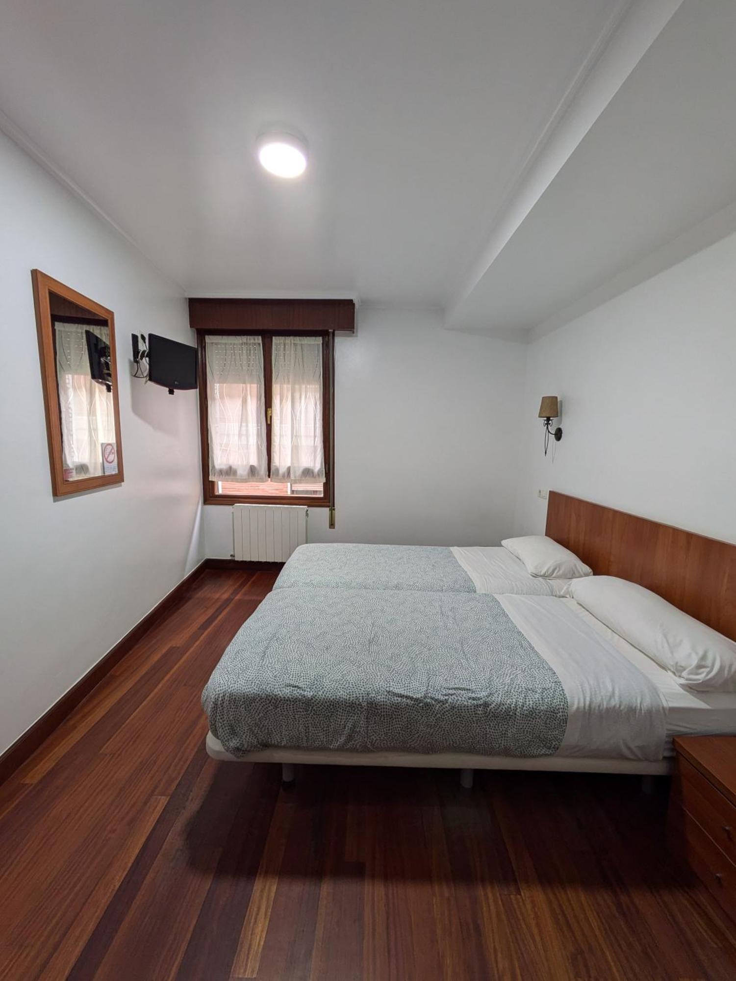 Akelarre Ostatua Hotel Guernica y Luno Kültér fotó