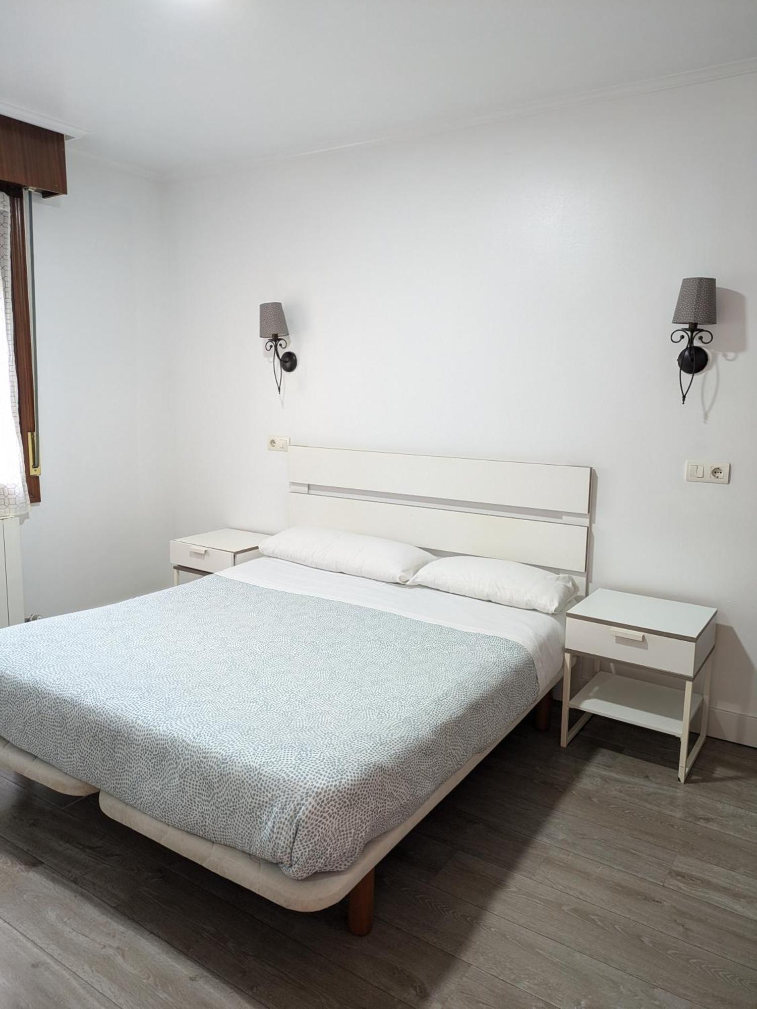 Akelarre Ostatua Hotel Guernica y Luno Kültér fotó